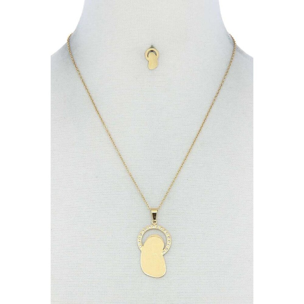Fashion Stylish Mary Pendant Necklace And Earring Set